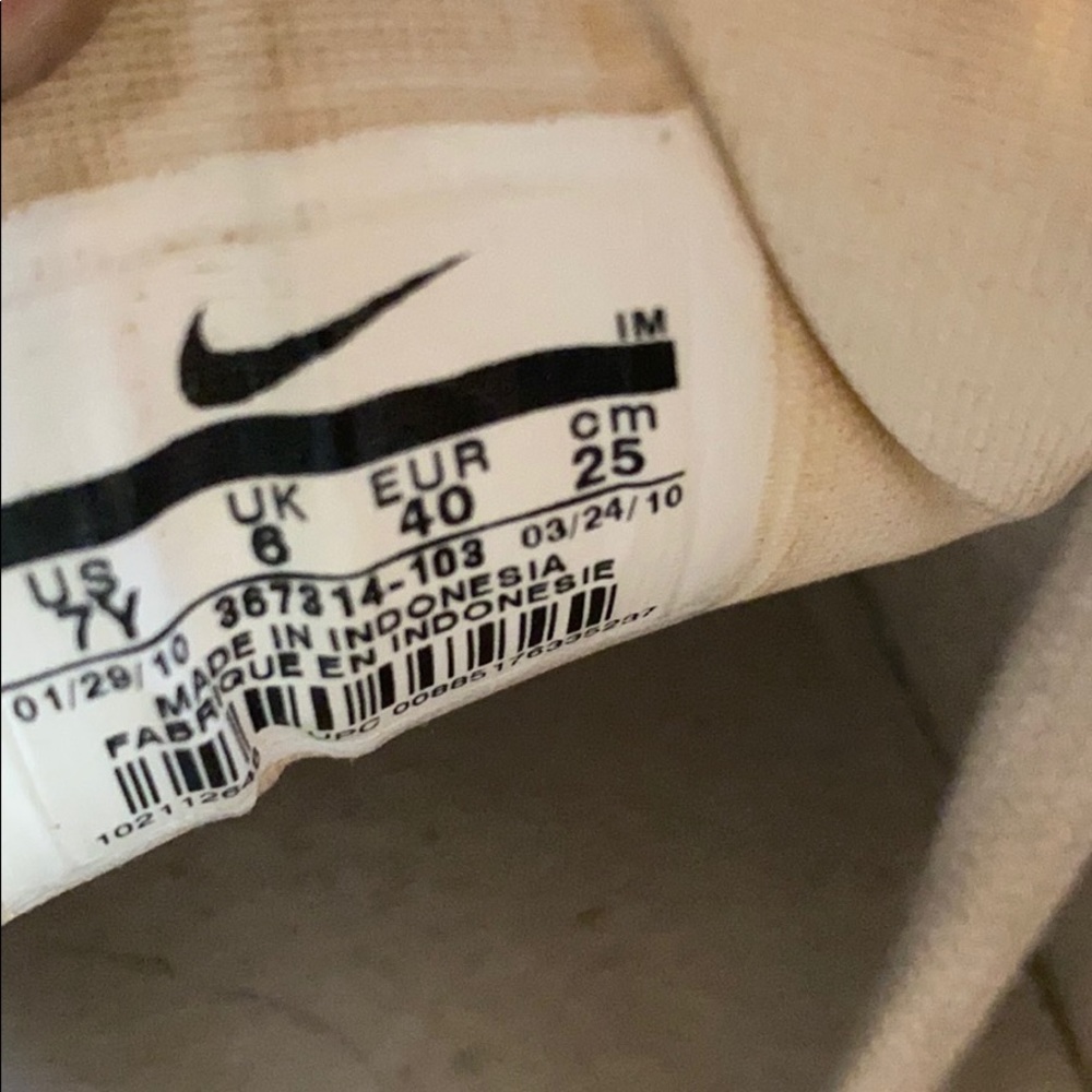 Nike Classics - image 5